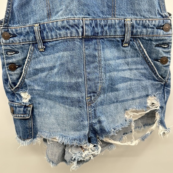 American Eagle Bib Overall Shorts Distressed Medium Wash Womens Small S Cotton - Picture 2 of 12